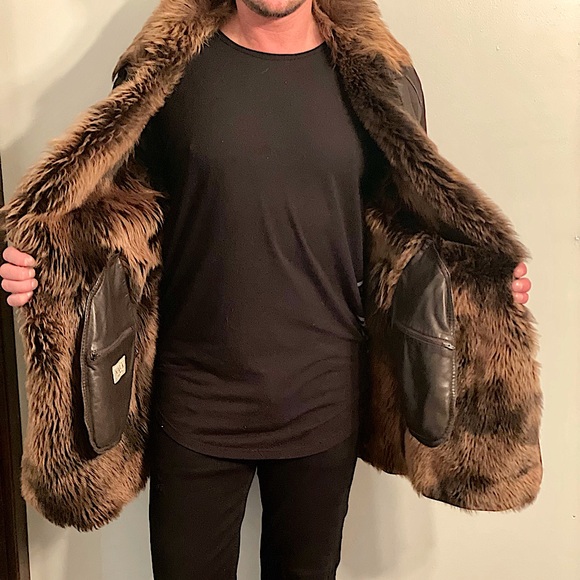 NIVOLA Shearling Fur Coat - Picture 2 of 13